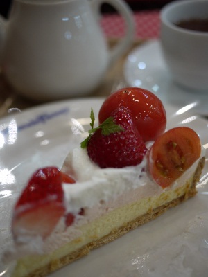 P1100095 (300x400).jpg