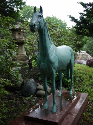 P1100137 (300x400).jpg